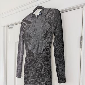 (new with tag) beautiful black velvet dress from French Connection, size 2